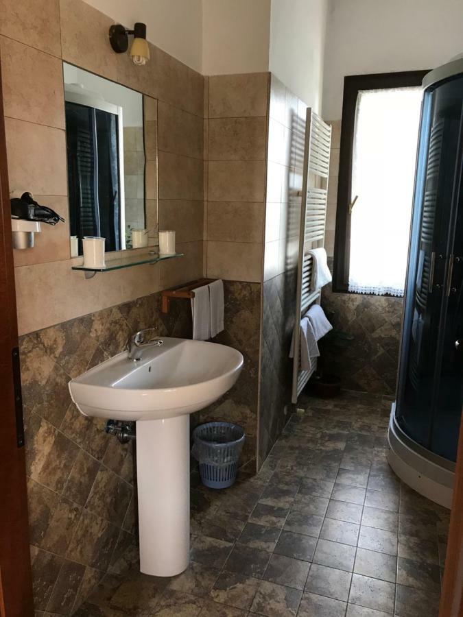 מולינלה Locanda Al Cavaliere מראה חיצוני תמונה